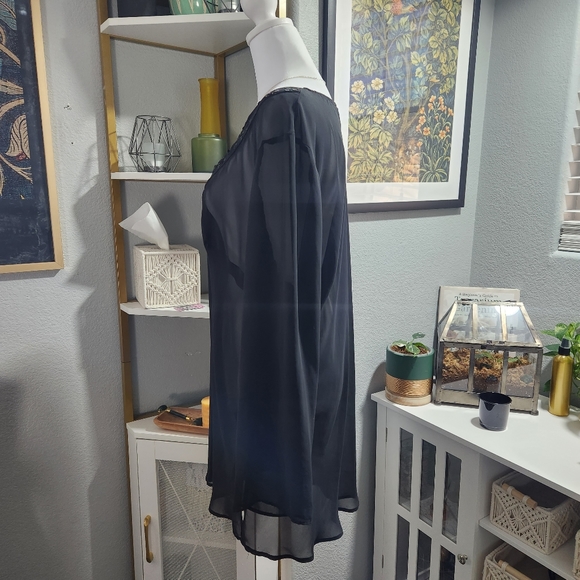 Sheer black blouse with sequins - Picture 4 of 7